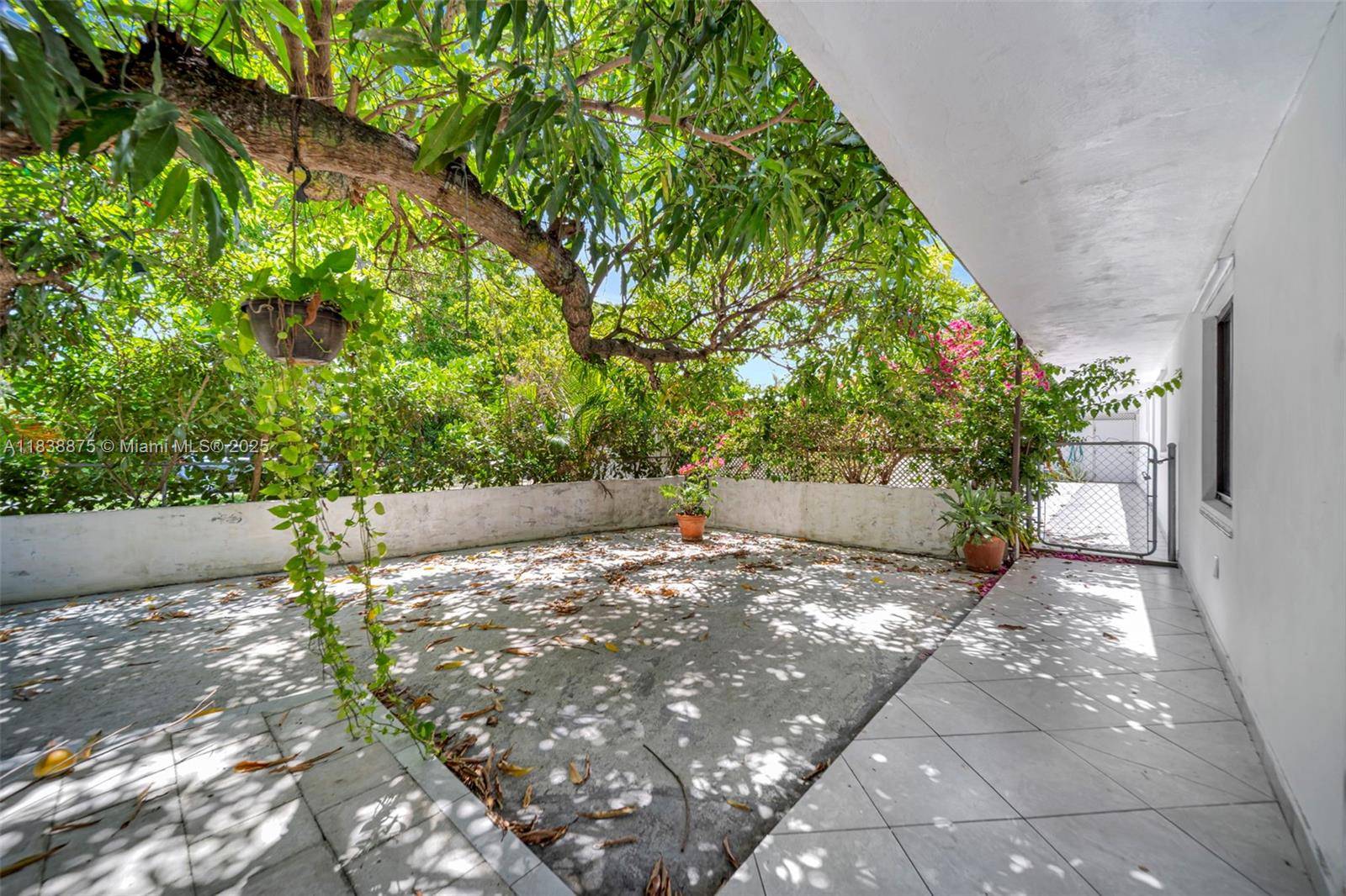 North Miami Beach, FL 33162,1787 NE 177th St