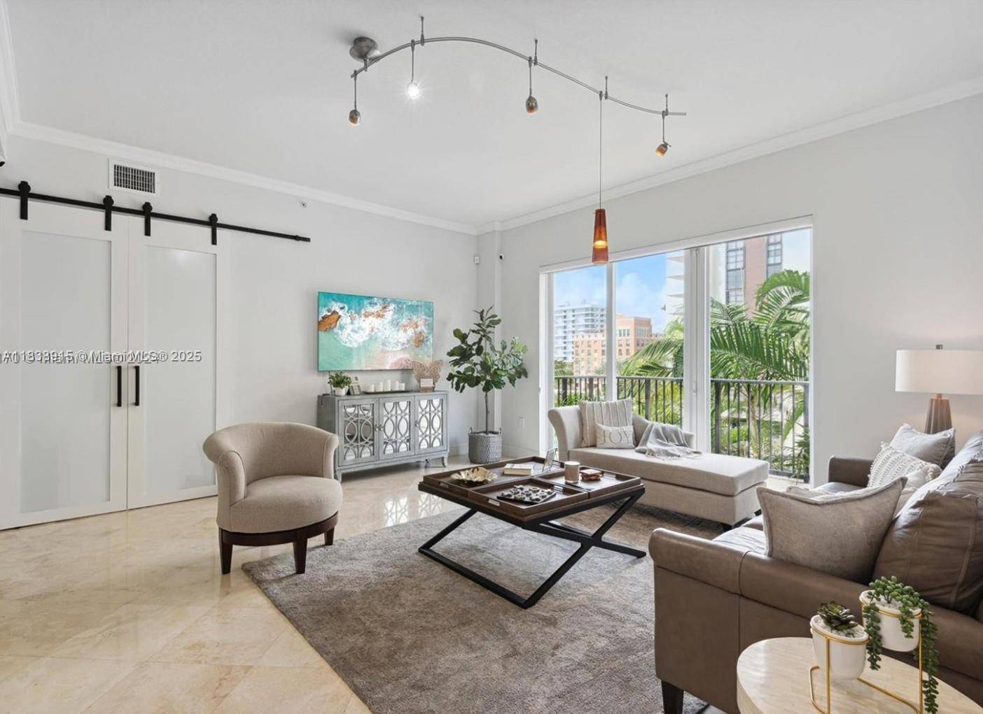 Coral Gables, FL 33134,642 Valencia Ave #405