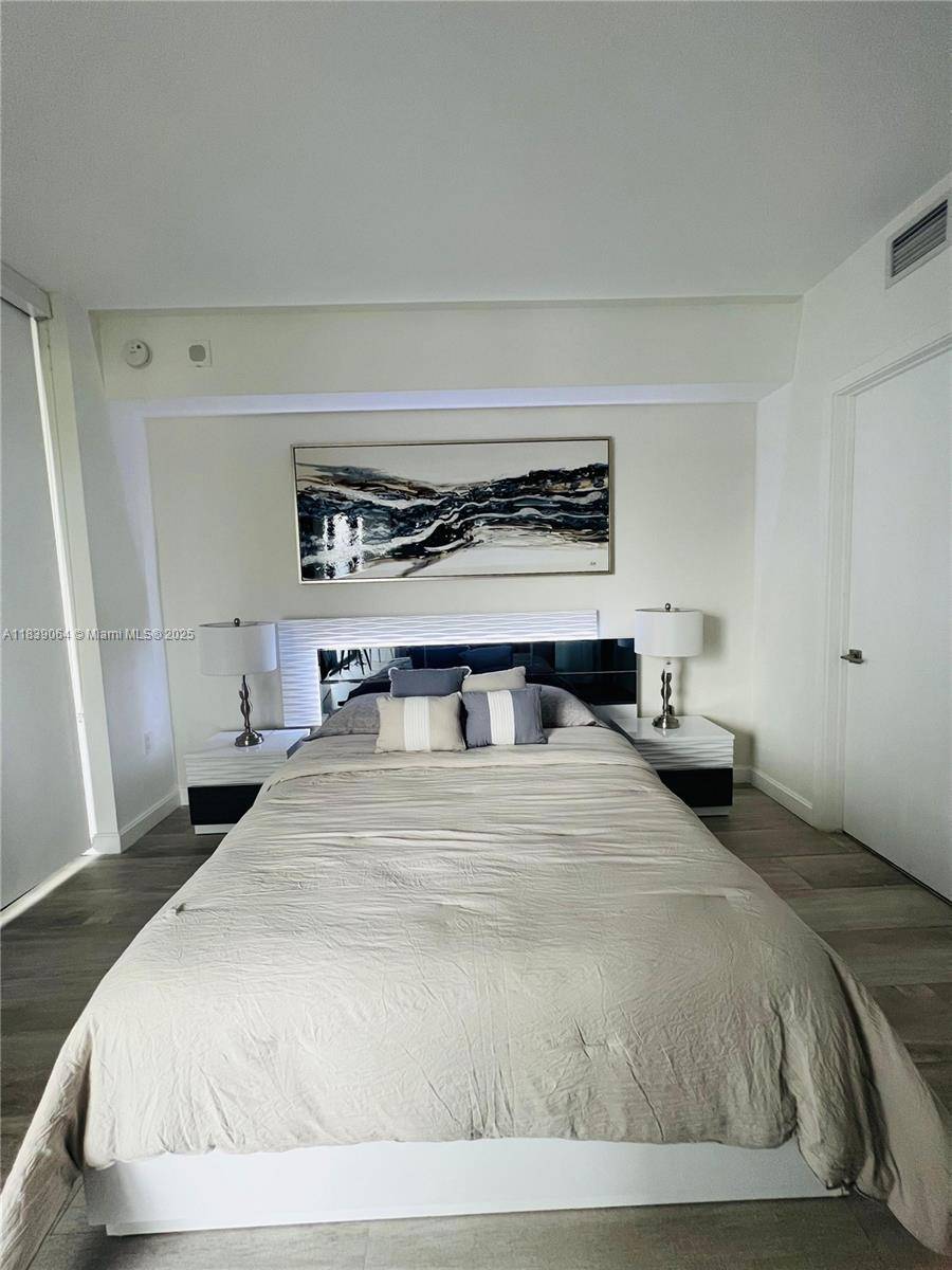 Miami, FL 33130,55 SW 9th St #3308