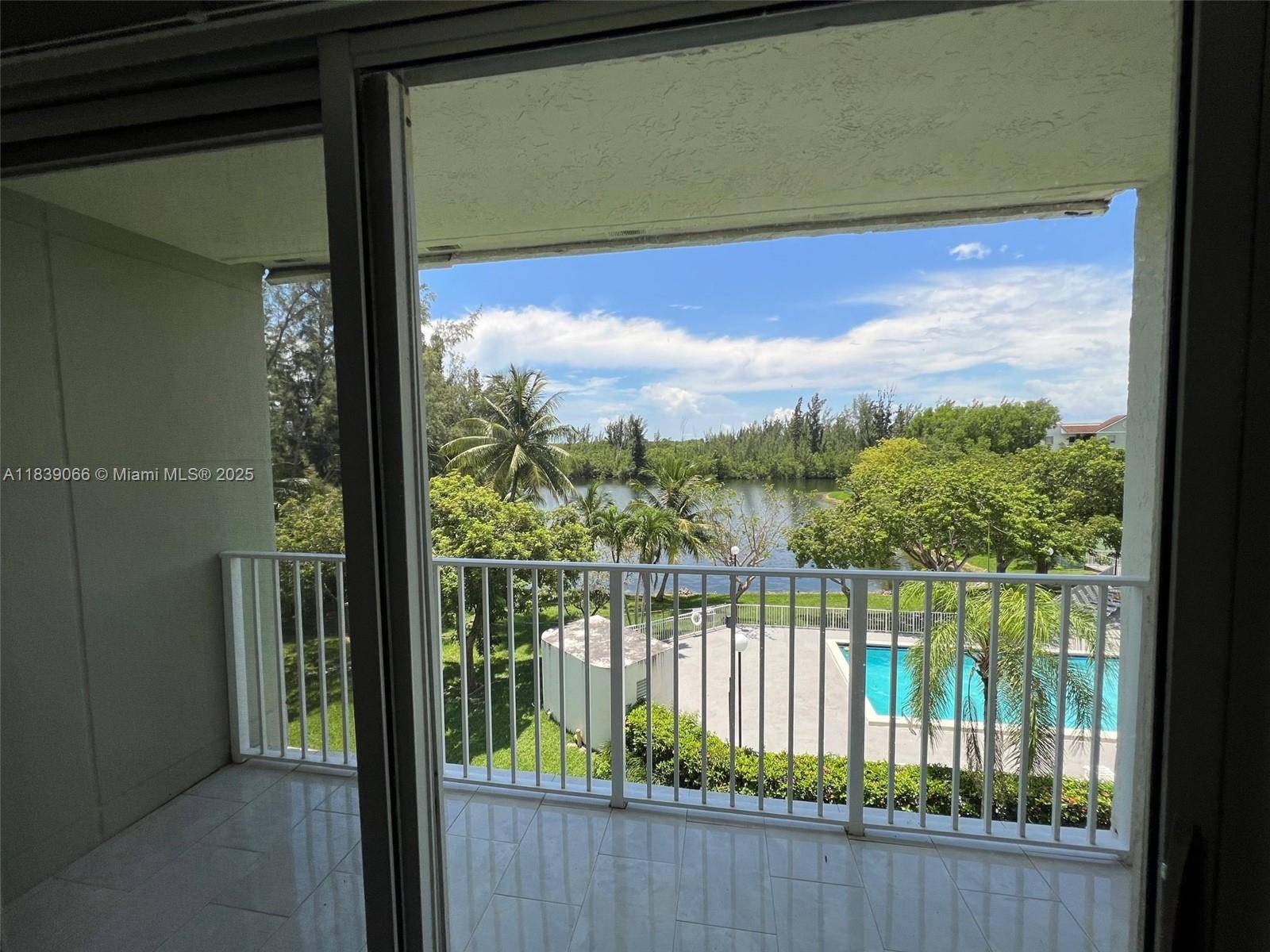 Cutler Bay, FL 33189,8200 SW 210th St #308