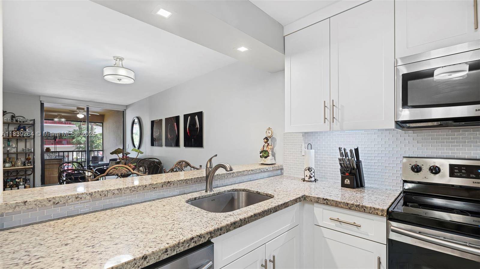 Miami Lakes, FL 33014,15405 N Miami Lakeway N #203-1