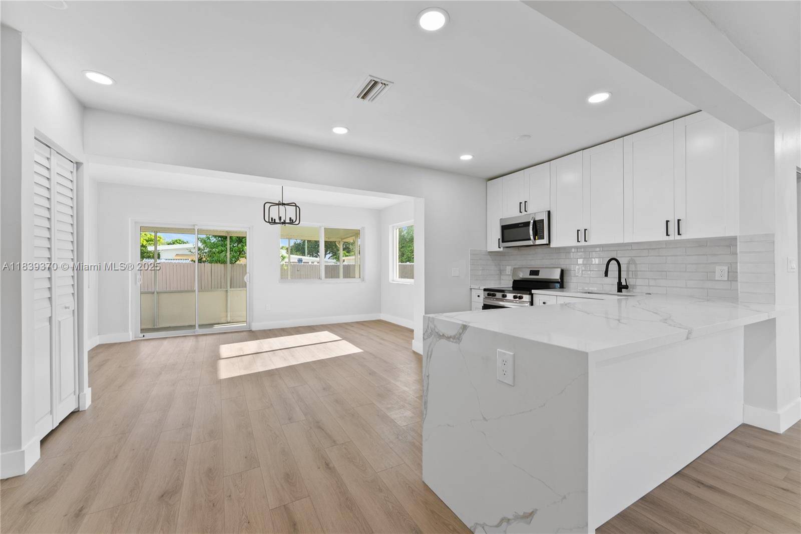 Pembroke Pines, FL 33023,7021 SW 12th St