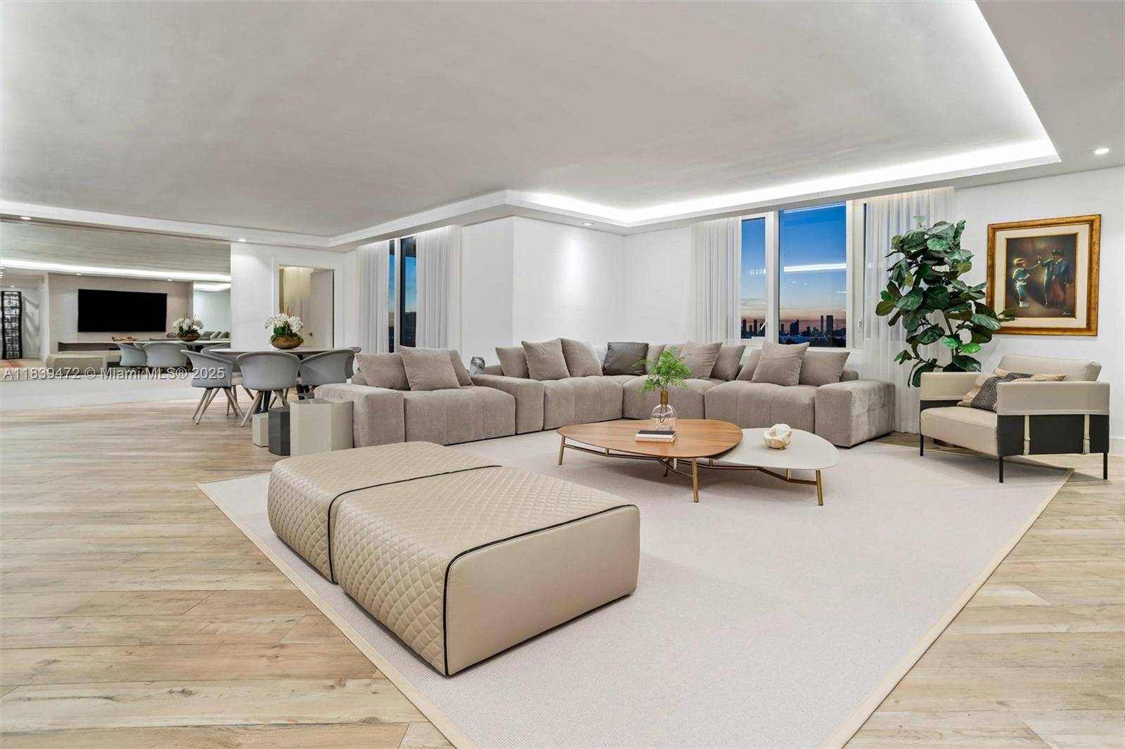 Miami Beach, FL 33139,2301 Collins Ave #1432
