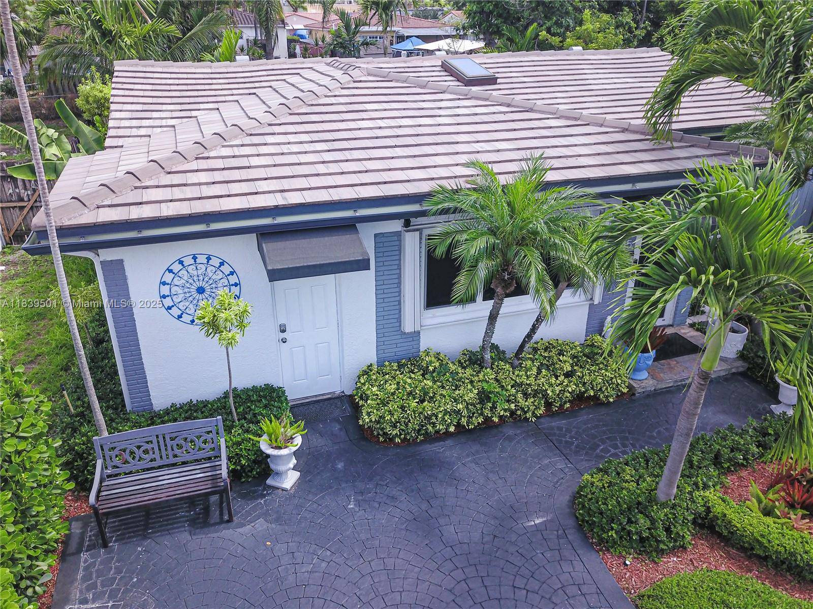 Hollywood, FL 33020,2245 Johnson St