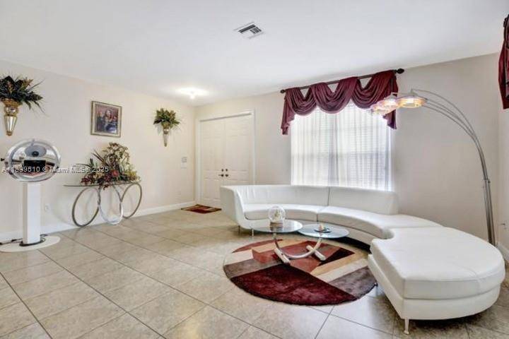 Miramar, FL 33029,5078 SW 183rd Ave #-