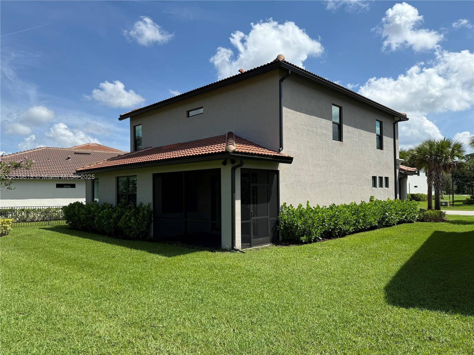 Tamarac, FL 33321,8112 NW 78th St #8112
