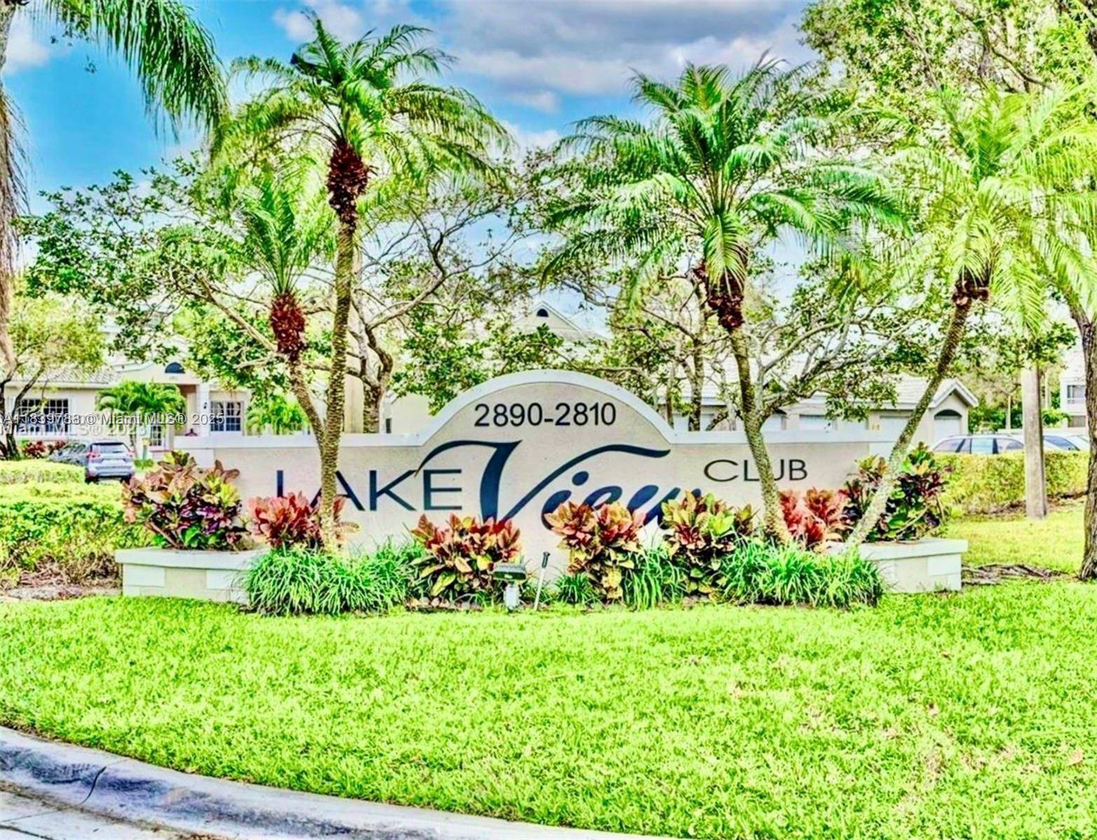 Oakland Park, FL 33309,2820 N Oakland Forest Dr #110