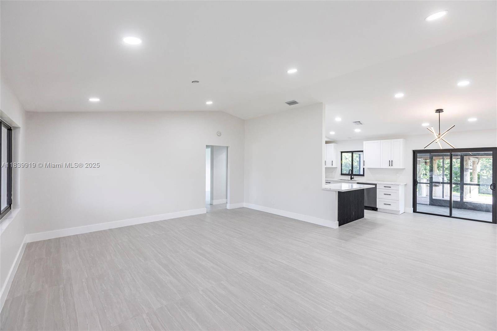 Cape Coral, FL 33904,133 SE 45