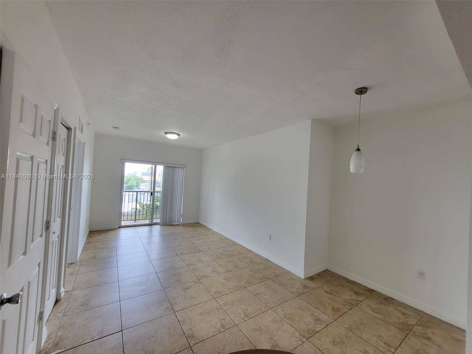 Miami, FL 33130,435 SW 12th Ave #404