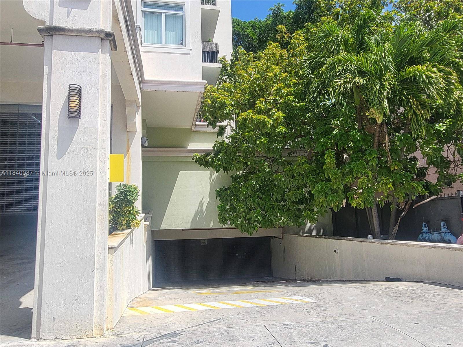 Miami, FL 33130,435 SW 12th Ave #501