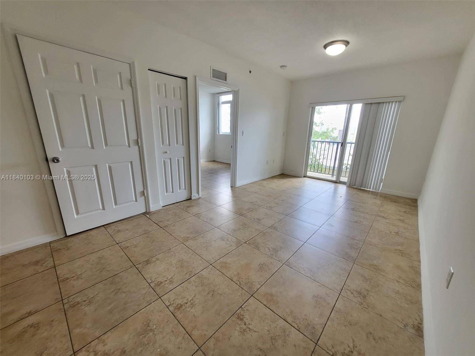 Miami, FL 33130,435 SW 12th Ave #610