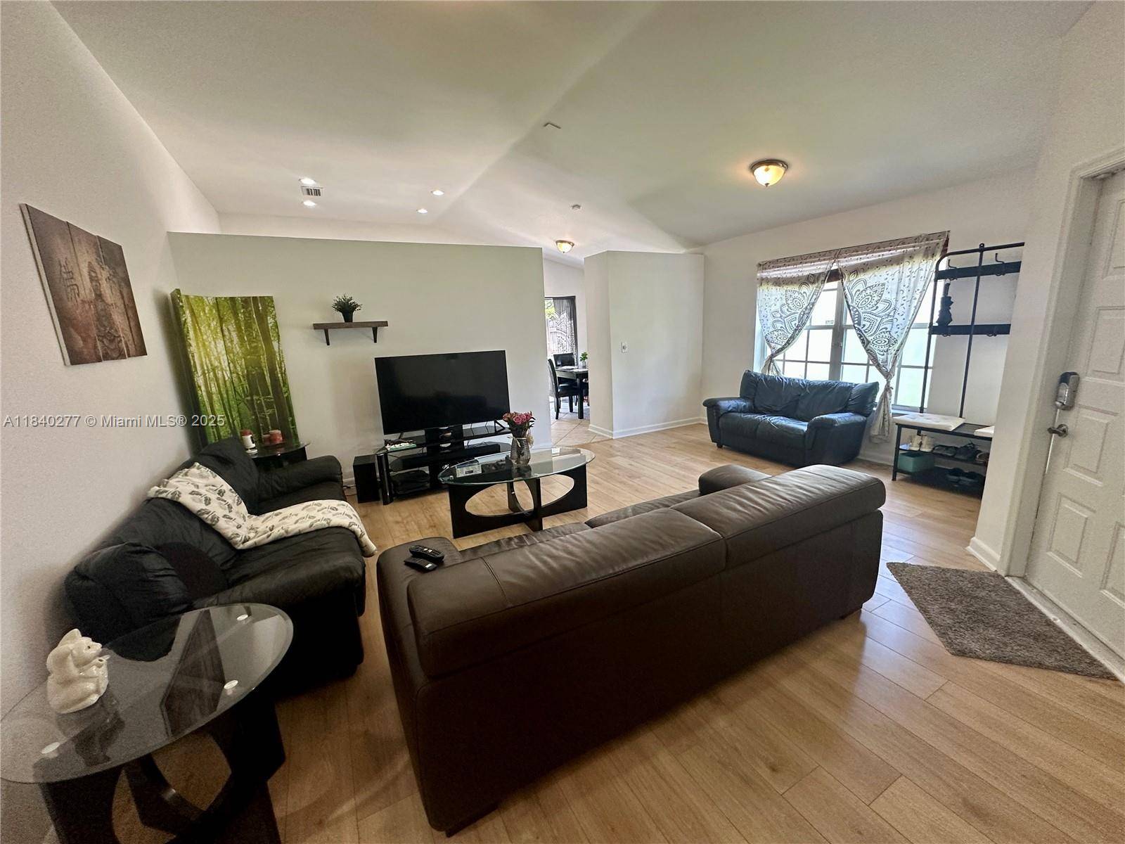Pembroke Pines, FL 33029,18331 NW 8th St