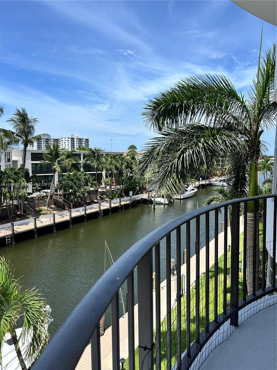 Fort Lauderdale, FL 33308,3051 NE 48th St #301