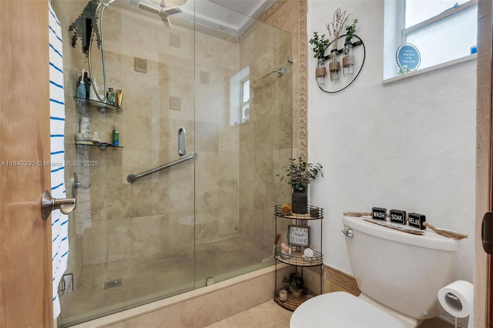 Hialeah, FL 33012,1900 W 54th St #101