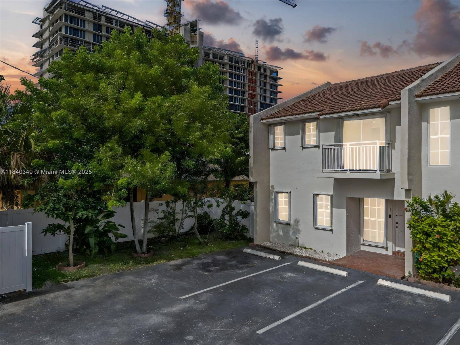 North Miami Beach, FL 33181,2050 NE 140th St #1
