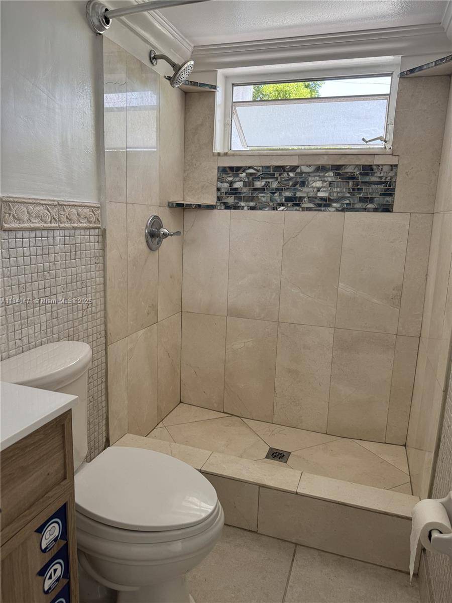 Fort Lauderdale, FL 33334,1407 NE 56th St #316