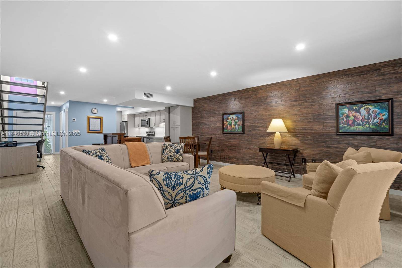 Naples, FL 34108,833 Meadowland Drive B #13-5