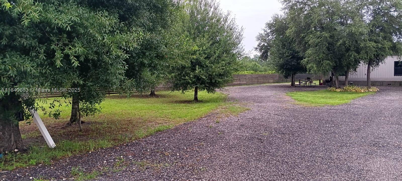 Clewiston, FL 33440,745 Appaloosa Ave .