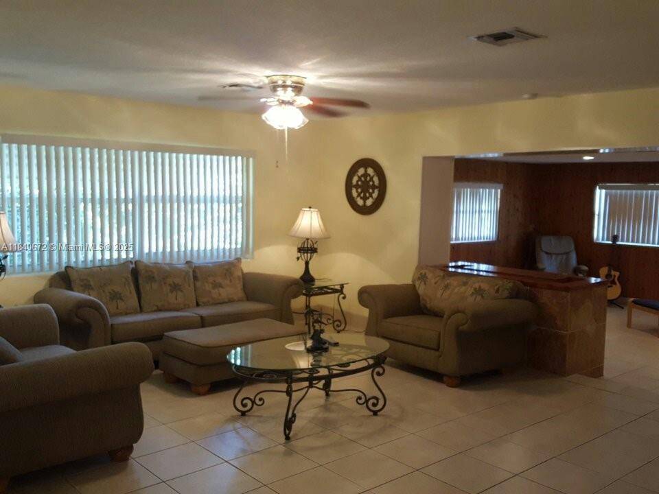 Palm Beach Gardens, FL 33410,2359 N Wallen Dr