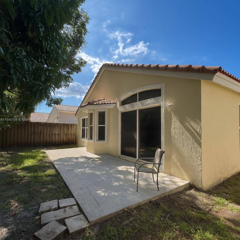 Coconut Creek, FL 33073,5462 NW 49th Ct