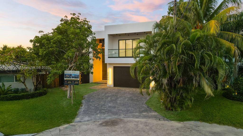 Wilton Manors, FL 33305,2033 NE 22nd St