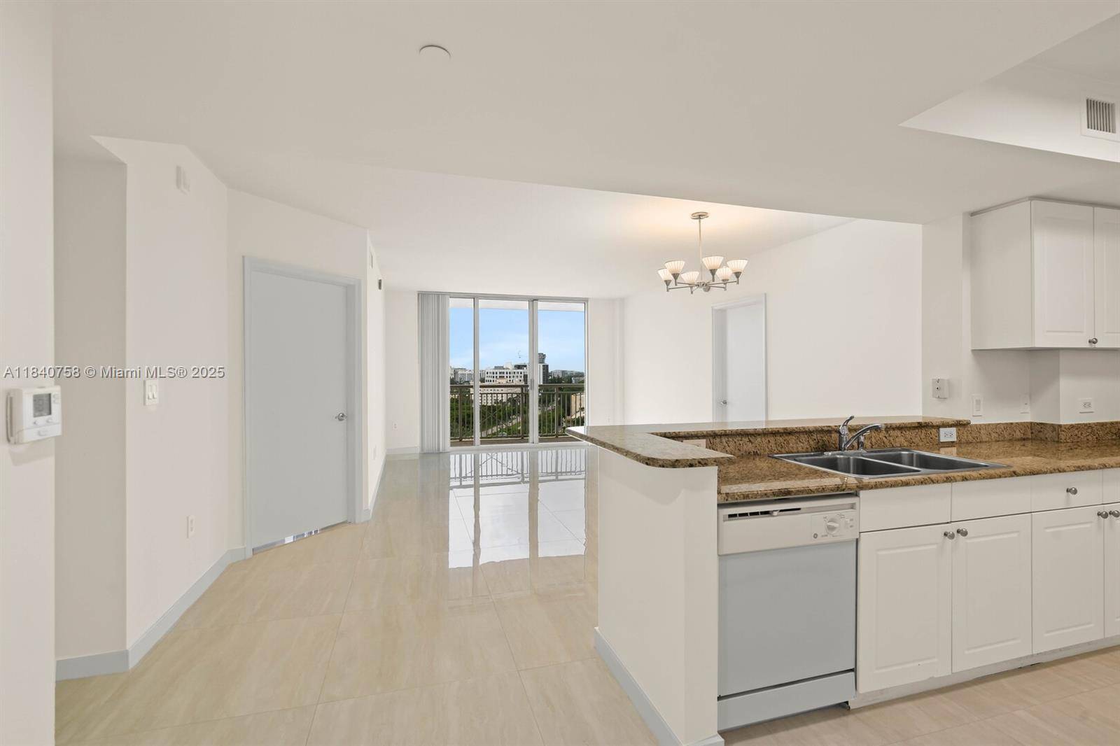 Aventura, FL 33180,19501 W Country Club Dr #1410