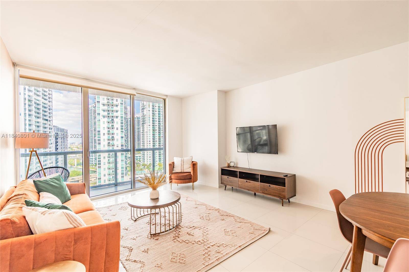 Miami, FL 33131,485 Brickell Ave #2207