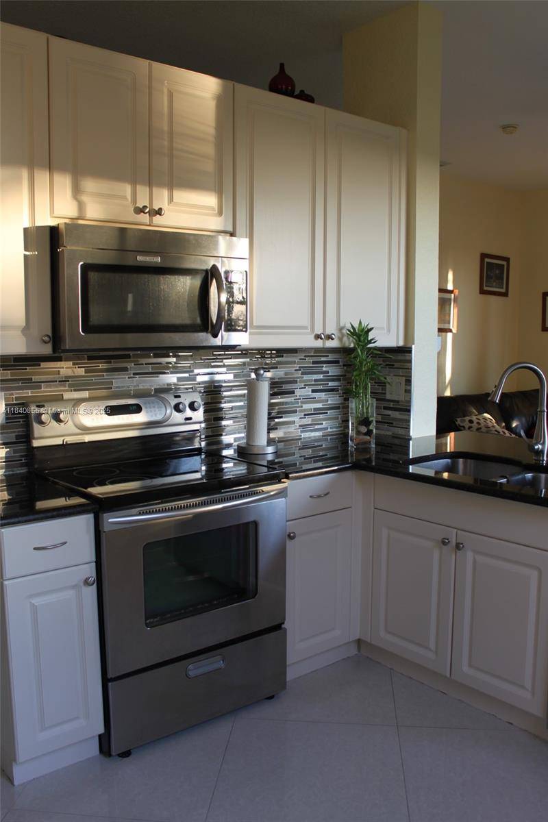 Weston, FL 33327,1569 Winterberry Ln