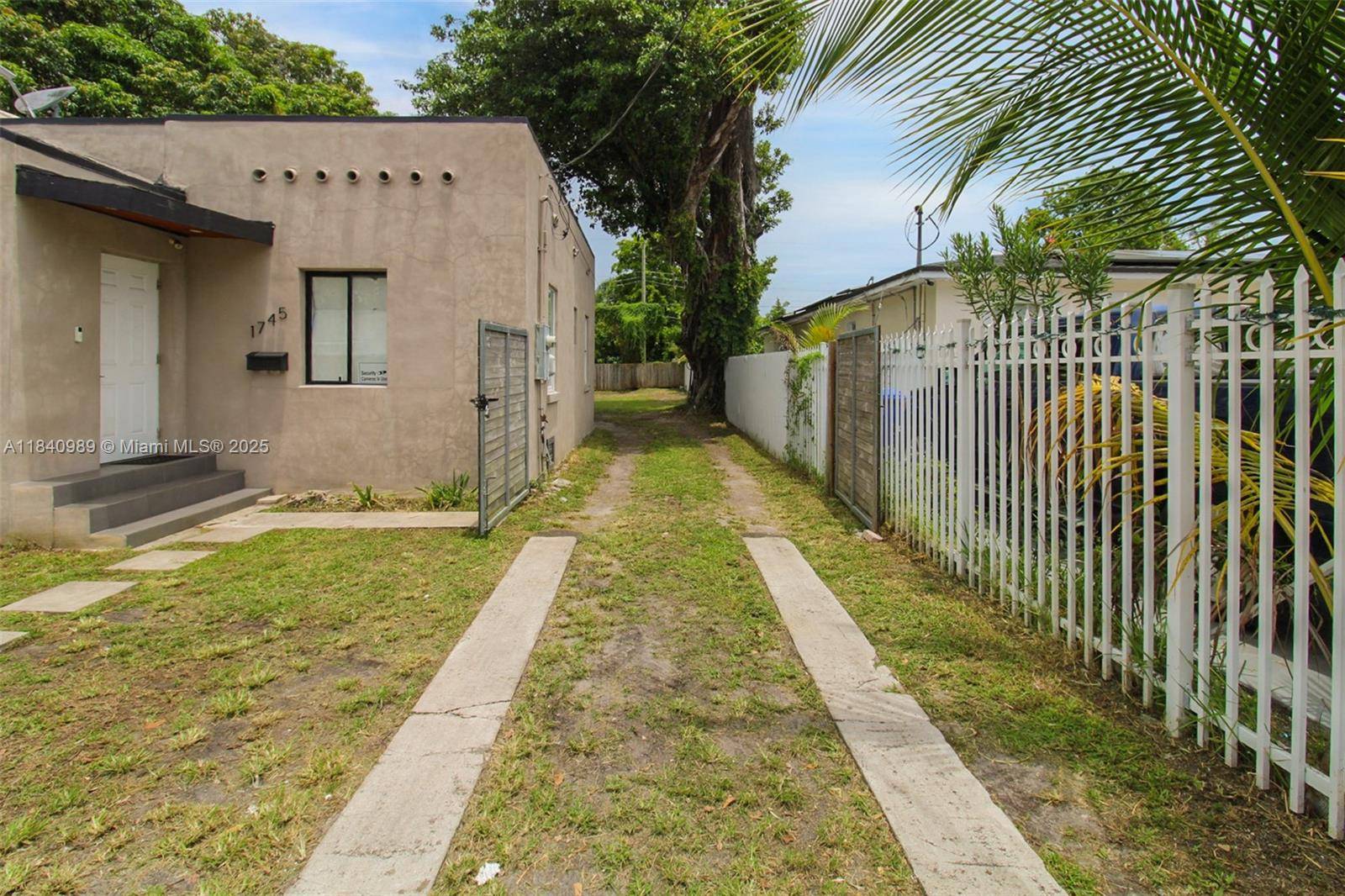 Miami, FL 33142,1745 NW 49th St