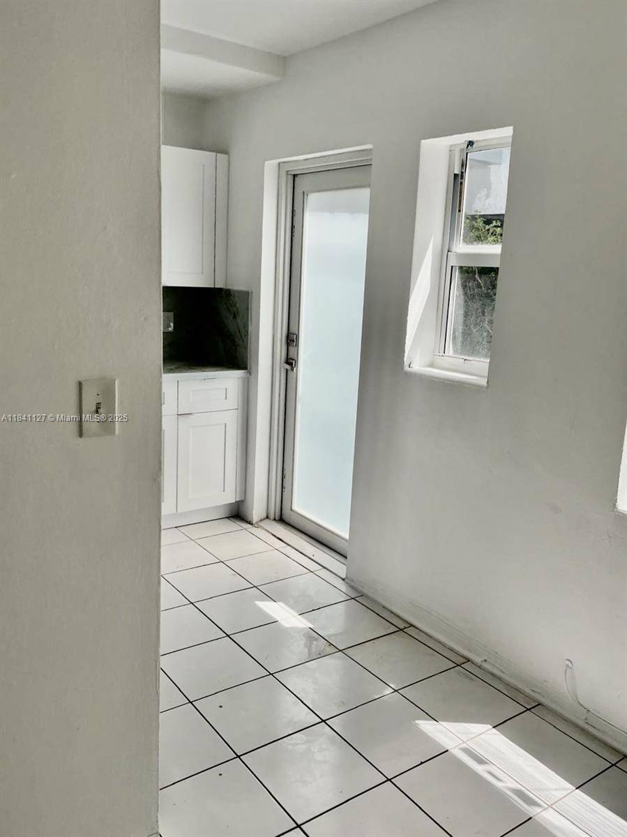 Miami Beach, FL 33141,Address not disclosed
