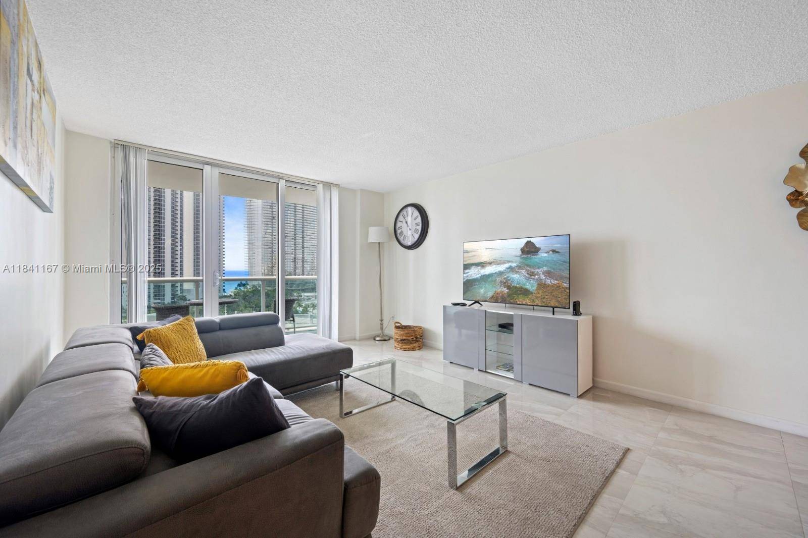 Sunny Isles Beach, FL 33160,19370 Collins Ave #1425