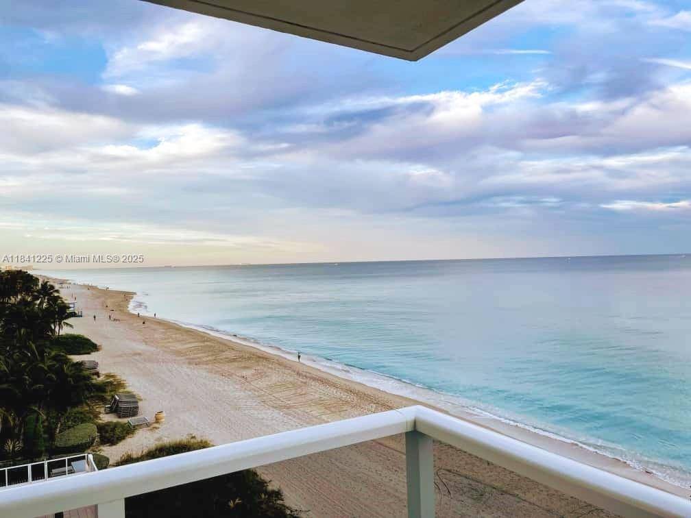 Hollywood, FL 33019,2751 S Ocean Dr #504S