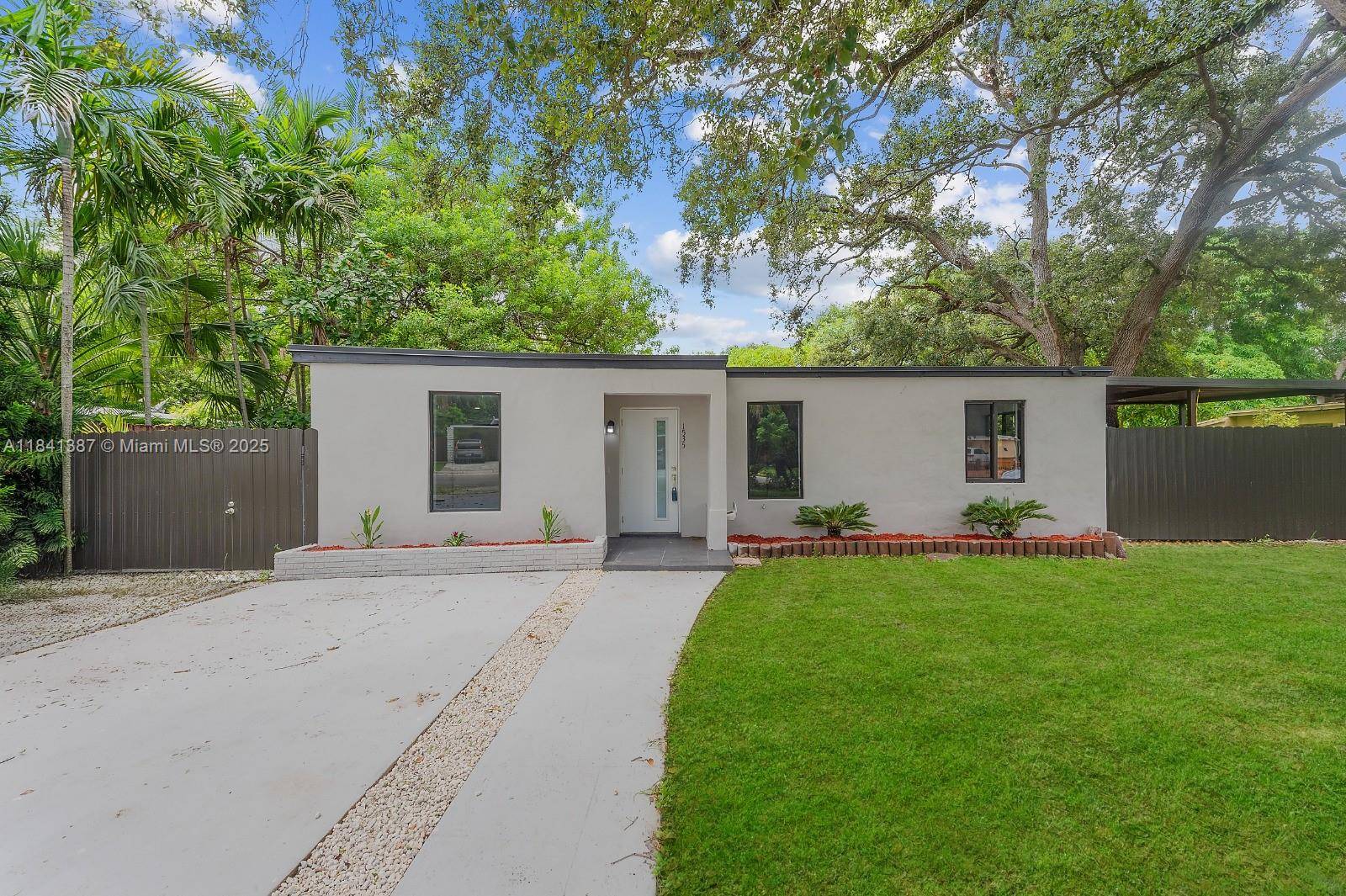 North Miami, FL 33161,1535 NE 139th St