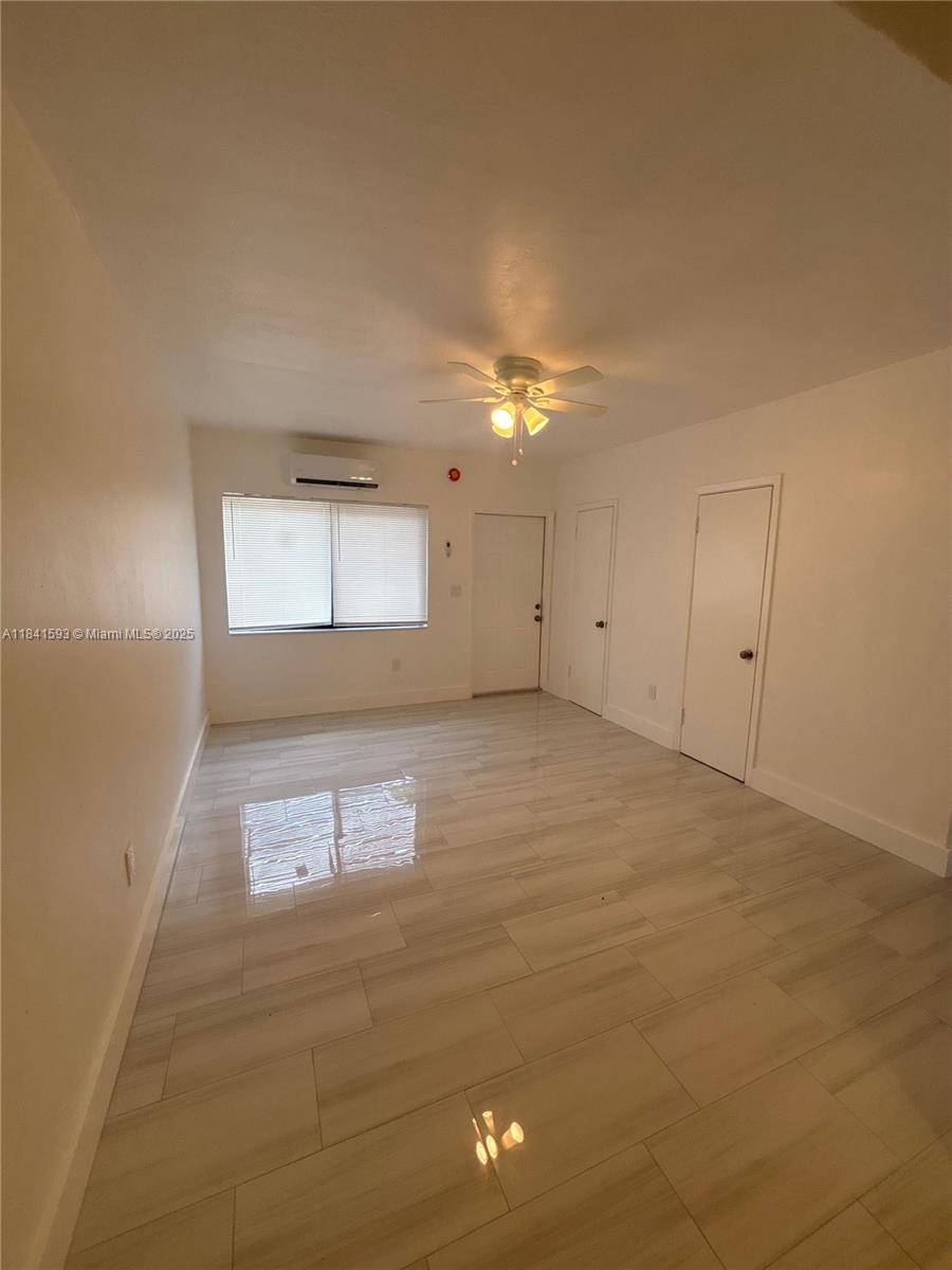 Miami, FL 33130,671 SW 7th St #5