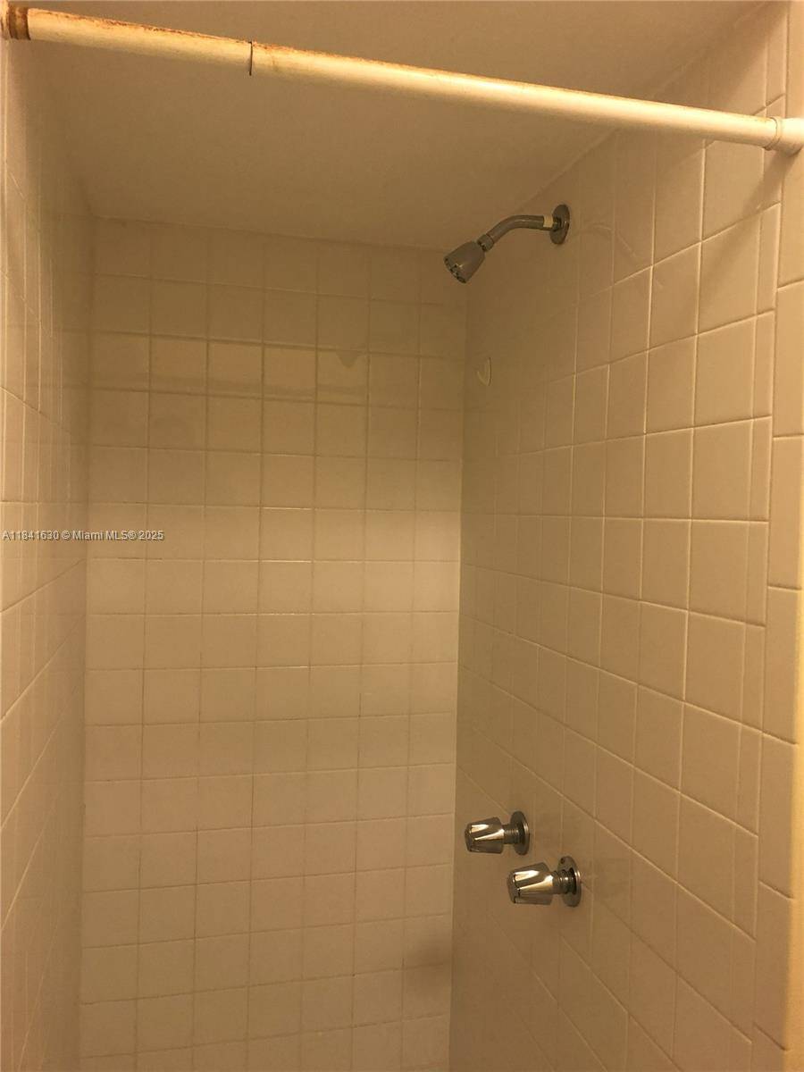Miami, FL 33175,4908 SW 142nd Pl #2