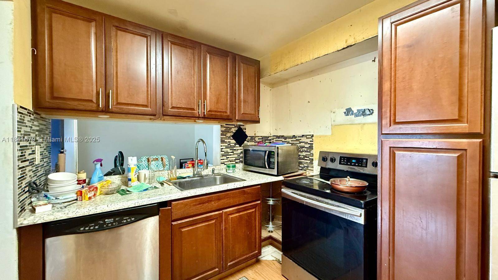 Oakland Park, FL 33309,3017 N Oakland Forest Dr #103