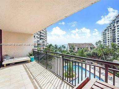 Miami, FL 33131,540 Brickell Key Dr #603