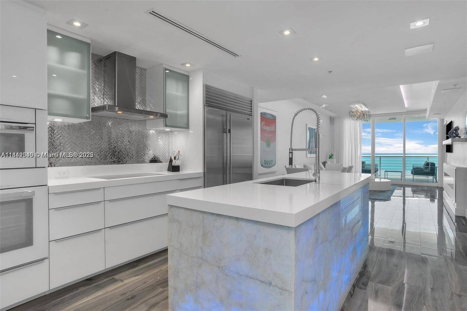 Miami Beach, FL 33140,3801 Collins Ave #1104