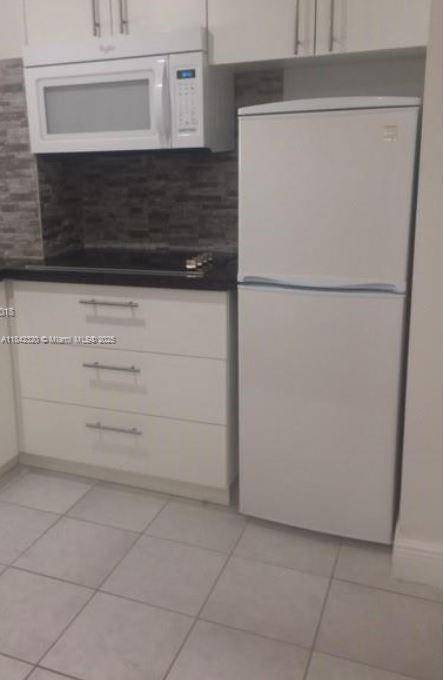 Miami, FL 33131,999 Brickell Bay Dr #1009