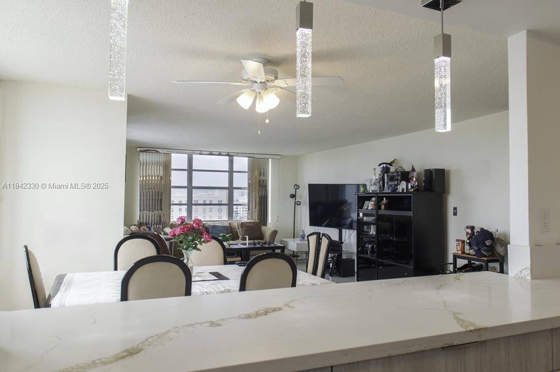 Aventura, FL 33160,2780 NE 183rd St #1001