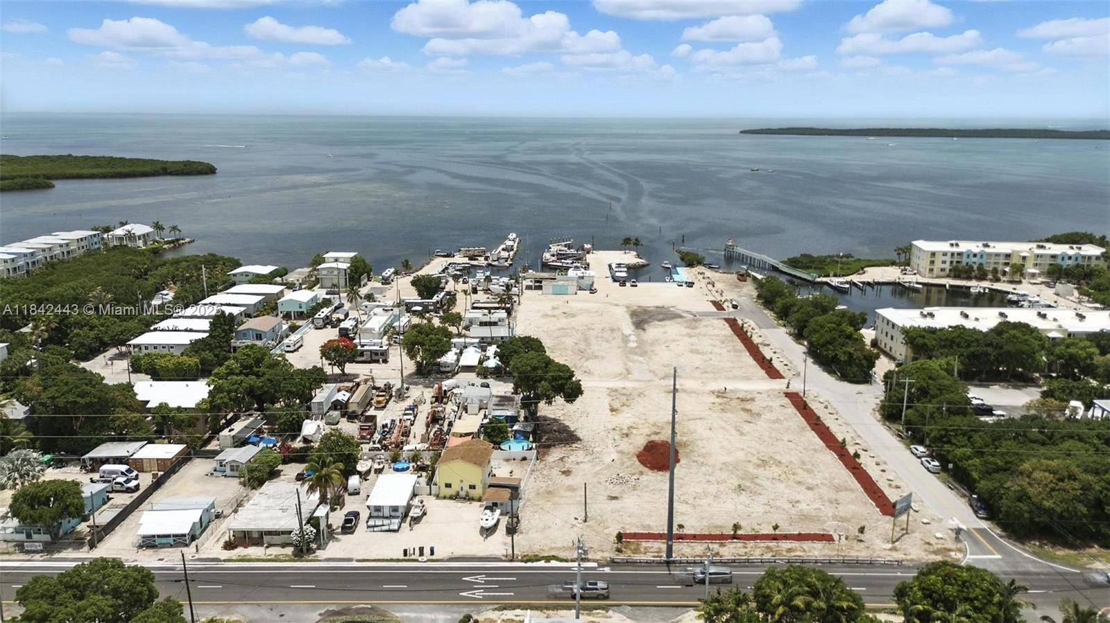 Key Largo, FL 33037,97601 Overseas Hwy