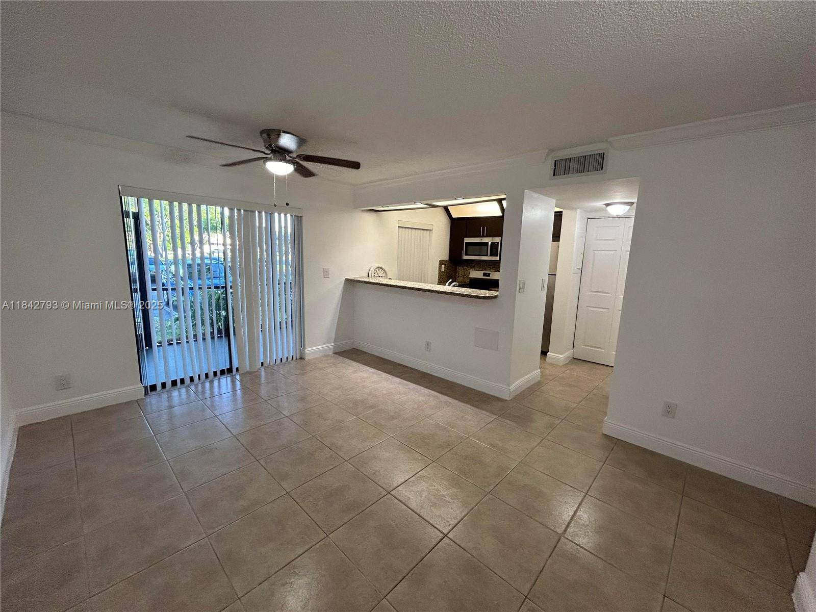Miramar, FL 33025,3410 Foxcroft Rd #101