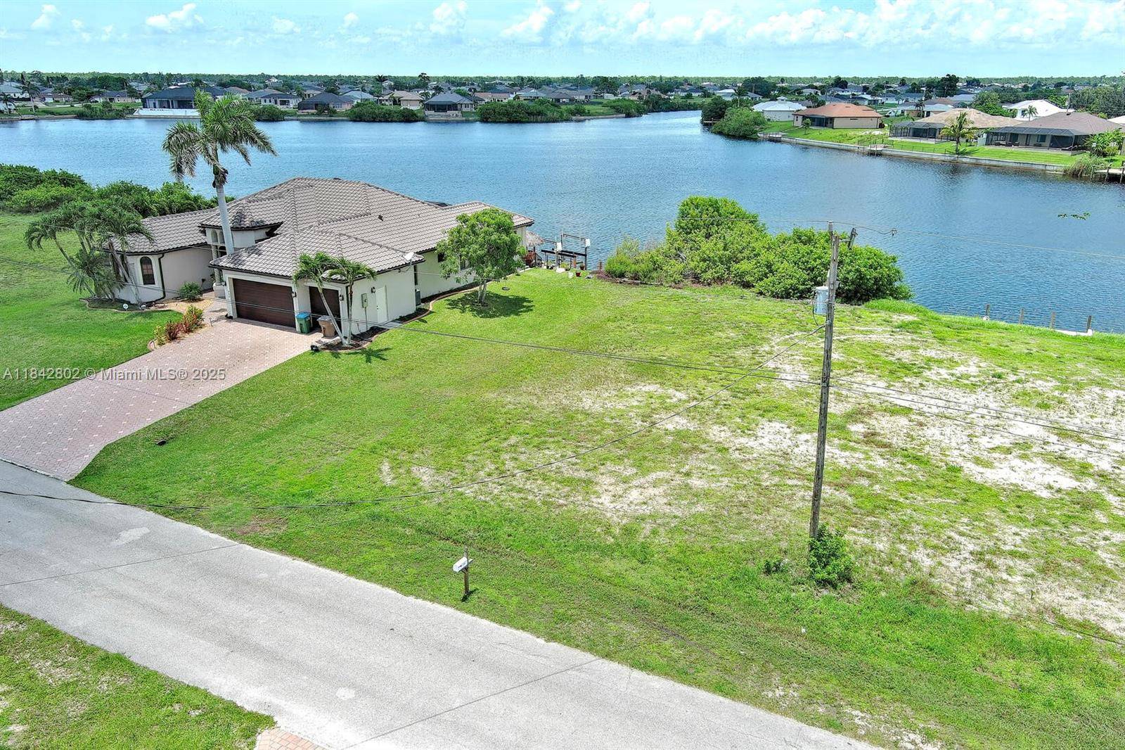 Cape Coral, FL 33993,401 NW 24th Ter