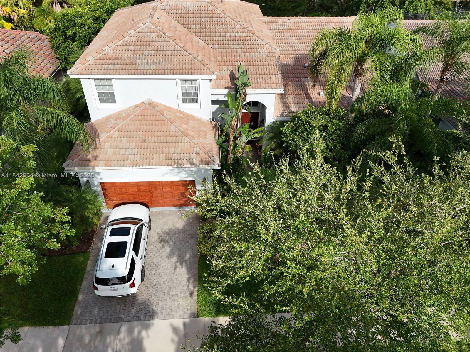 Weston, FL 33326,260 Montclaire Dr