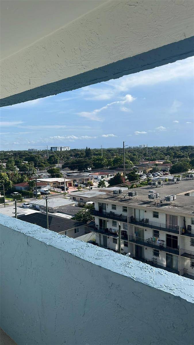 Miami, FL 33126,5050 NW 7th St #720