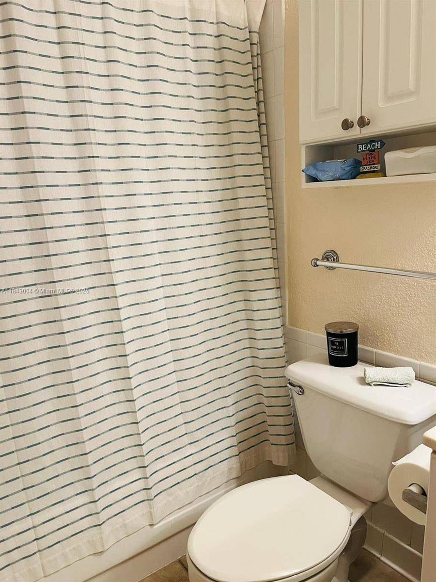 Hollywood, FL 33019,2501 S Ocean Dr #1032 (AVAILABLE NOW)