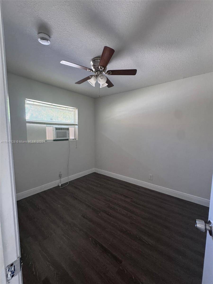 Hollywood, FL 33020,2222 Van Buren St #10