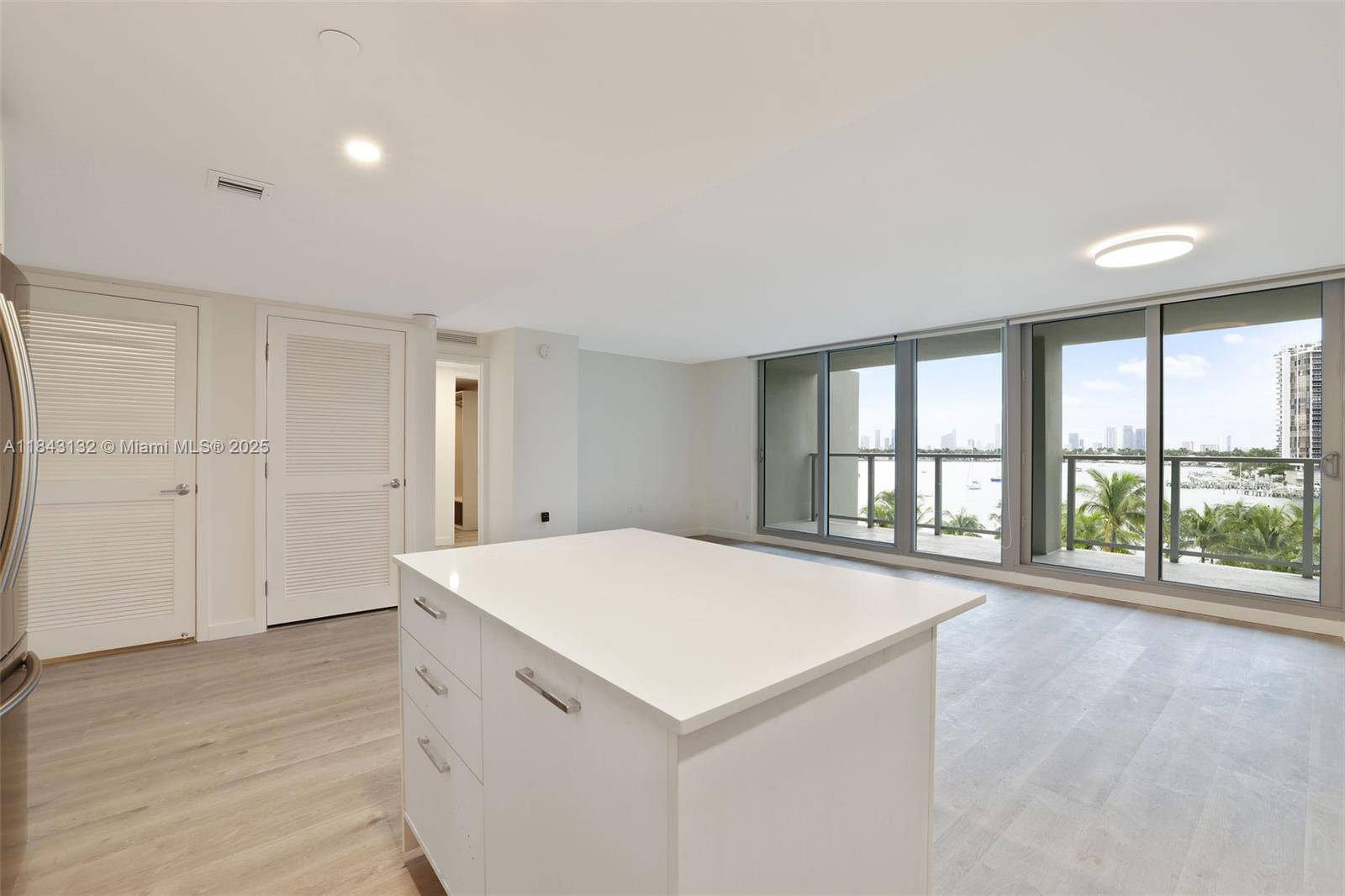 Miami Beach, FL 33139,1504 Bay Rd #N-0808