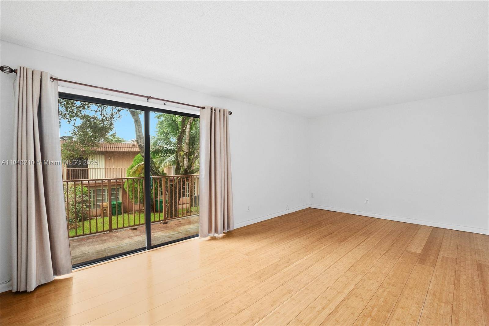 Davie, FL 33324,50 Matador Ln #3-23