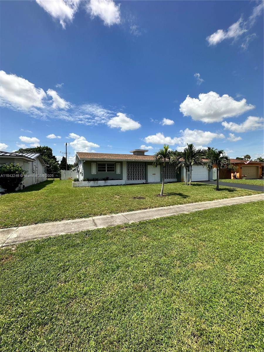 Hollywood, FL 33021,5300 Madison St